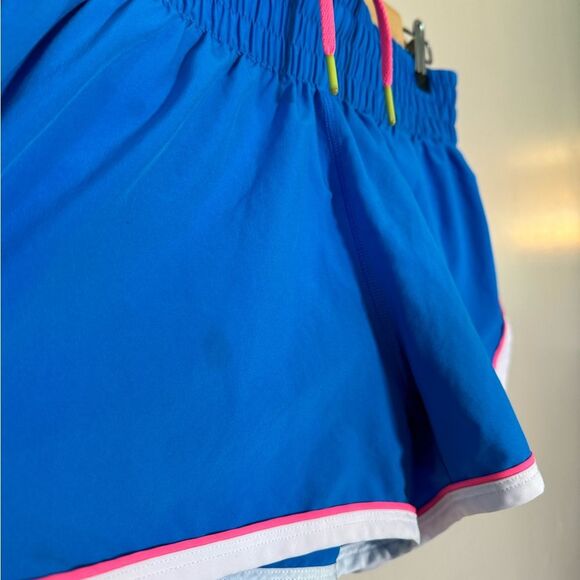 SALE! Women’s Blue Under Armour Athletic Shorts Size S VGUC - Picture 4 of 6